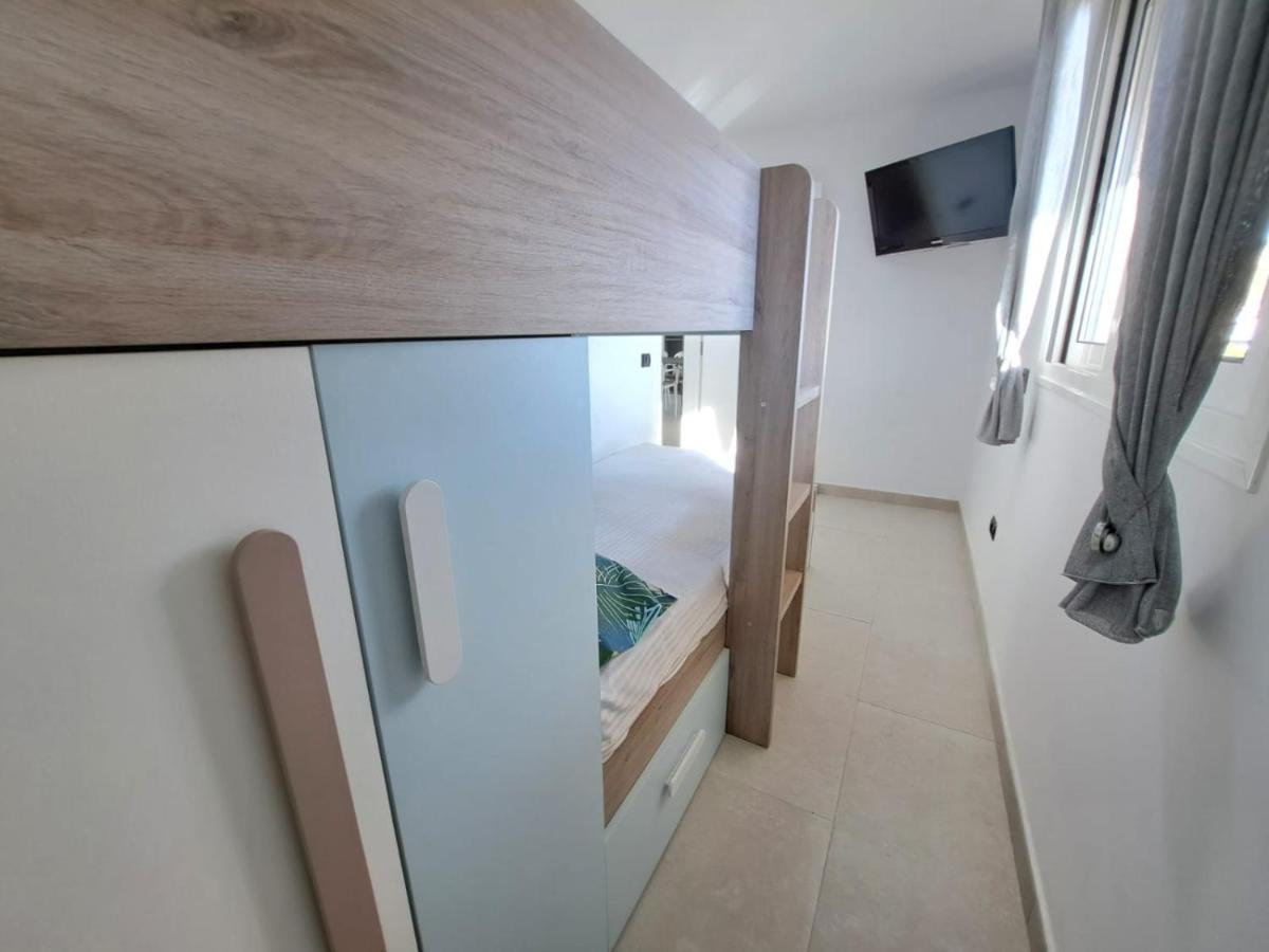 Newly Reformed 2 Bedroom Apartment In The Center Of Los Cristianos Los Cristianos  Exterior foto